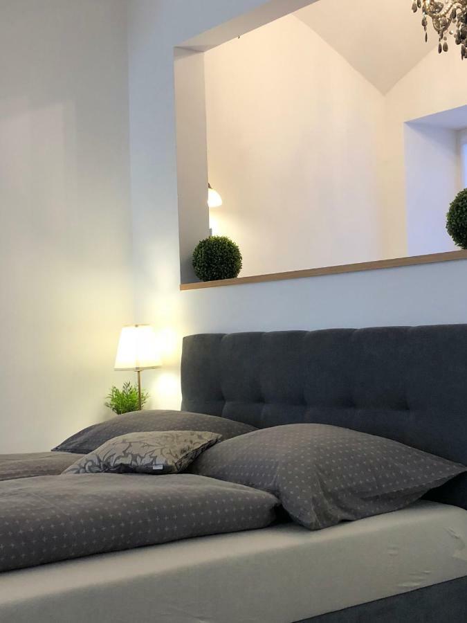 에게르 Frank Apartman Deluxe 빌라 외부 사진