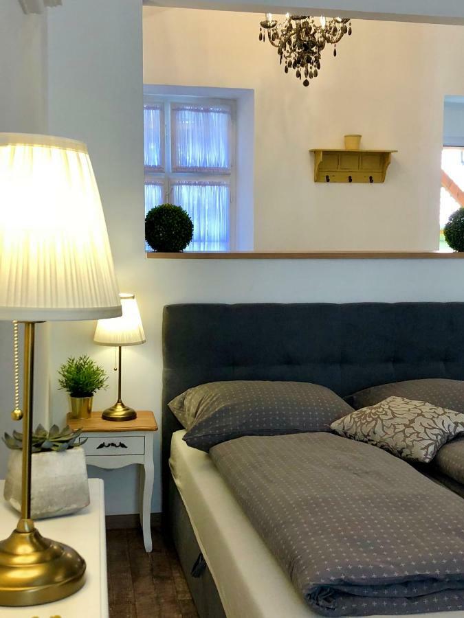 에게르 Frank Apartman Deluxe 빌라 외부 사진